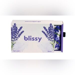 Blissy Queen Pillowcase - Elegant Blue Floral